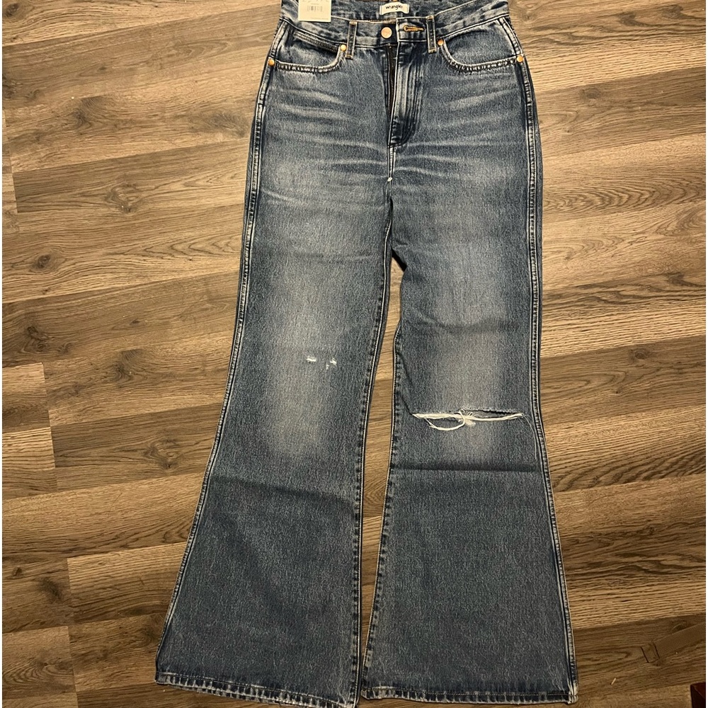 Women’s wrangler wanderer jeans
